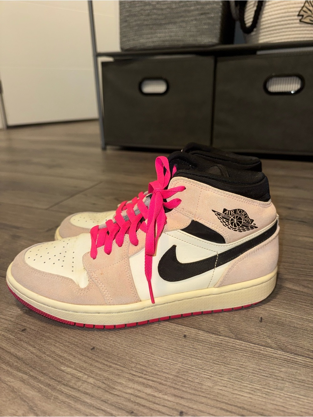 Jordan 1 Mid SE ‘Crimson Tint’ Men 8.5